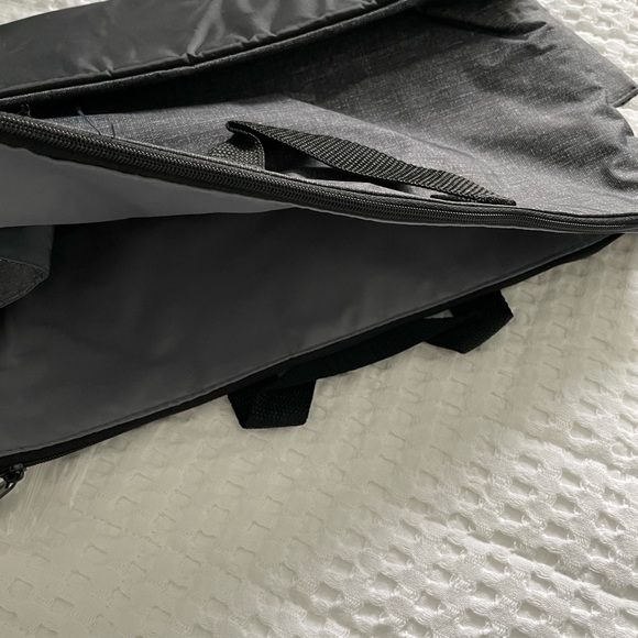 Thirty One Super Swap it pocket. Charcoal crosshatch pattern - Picture 3 of 4